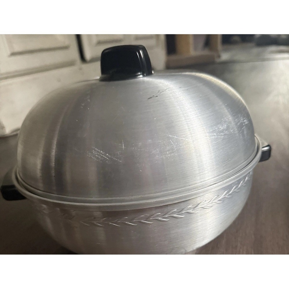 Vintage West Bend Aluminum Bun Warner Serving Oven